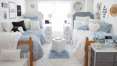 WEEKENDER ROOM – Dormify Blue And White Dorm Room Ideas, Light Blue And White Dorm Room, Blue White And Grey Dorm Room, Blue Dorm Ideas, Baby Blue Dorm Room Ideas, Baby Blue Bedroom Ideas, College Dorms Aesthetic, White And Blue Dorm, Dorm Inspo Aesthetic Blue