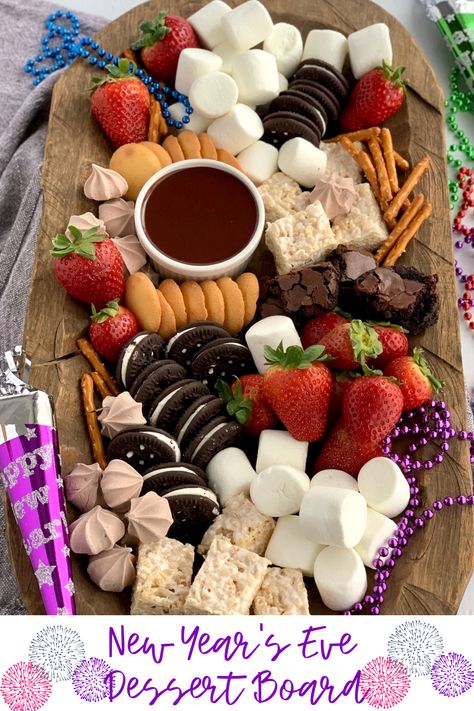 Nye Charcuterie Board Kids, New Years Dessert Boards, Gluten Free Dessert Board, Nye Dessert Charcuterie Board, Gluten Free Dessert Charcuterie Board, New Years Dessert Charcuterie Board, Gluten Free New Years Eve Desserts, New Years Eve Dessert Charcuterie Board, Nye Deserts