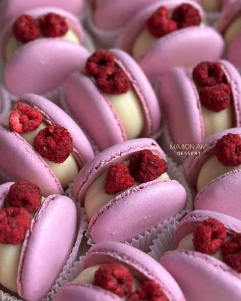 Macarons, keep scrolling 👉🏻, there’s a lot of sun and beauty ☺️ Dessert for a good mood 🙌🏼 Good Mood, Macarons, Dessert, Sun, Beauty