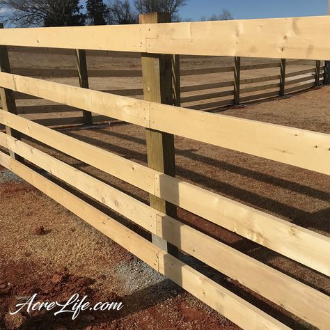 Diy Split Rail Fence, Post And Rail Fence, Split Rail Fence, Country Fences, Horse Fencing, Painted Post, Diy Fence, Rail Fence, Diy Posts