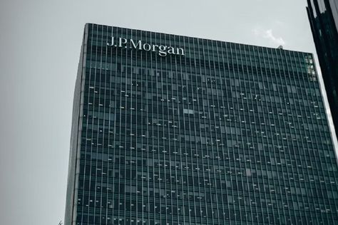 The March collapse of the Silicon Valley Bank was a kind of signal for JPMorgan to take action aimed at filling the vacuum in the part of the financial system where the interaction of creditors with startups was developing. The giant of the American banking sector immediately realized that it was in his interests to […] The post JPMorgan Boosts Business appeared first on PaySpace Magazine. Science Technology And Society, Emerging Markets, Jpmorgan Chase & Co, Technology And Society, Jamie Dimon, Economic Systems, Chief Executive Officer, Bitcoin Price, Digital Technology