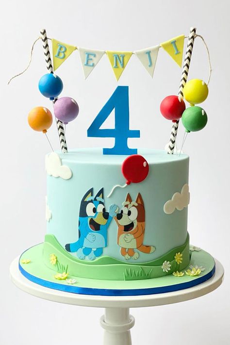 Bingo Bluey Birthday Cake, Birthday Cake Bluey Theme, Bingo Cake Ideas, Bluey And Bingo Cake, Bluey Themed Cake, Bingo Cake, Fiesta Bluey, Sweet Birthday Cake, 4de Verjaardag