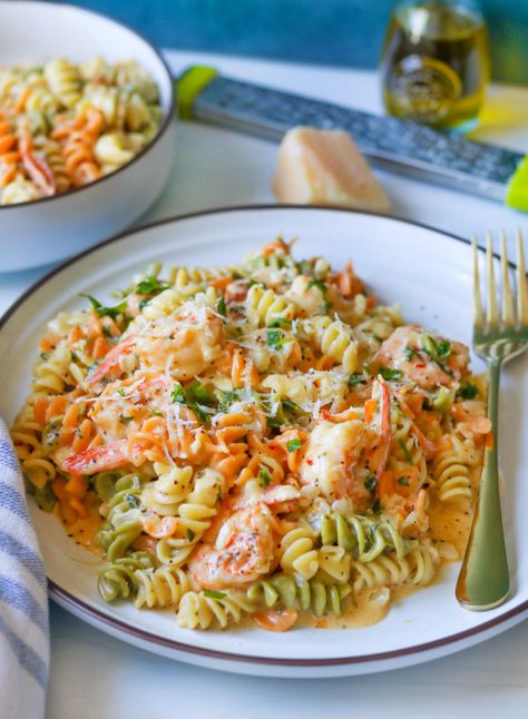 Shrimp And Rotini Recipes, Tri Pasta Recipes, Rotini Dinner Recipes, Shrimp Rotini Pasta Recipes, Garden Rotini Recipes, Tri Color Rotini Pasta Recipes, Recipes With Rotini Noodles, Rotini Pasta Recipes Easy, Rotini Pasta Recipes