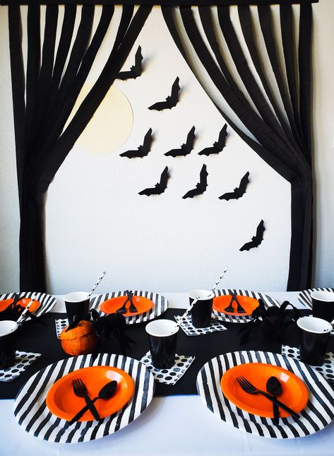 Halloween Themed Party Decorations, Orange Tablescape, Adult Halloween Party Decorations, Bat Party, Best Halloween Decorations, Halloween Party Backdrop, Black Table Runner, Halloween Craft Kits, Sky Backdrop