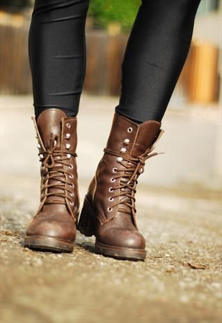 BROWN LEATHER MILITARY BOOTS - $55.08. I always tied mine like this. Brown Leather Lace Up Boots Women, Brown Leather Boots Women's, Army Boots Outfit, Brown Combat Boots Outfit, Boots For Women Outfits, Brown Military Boots, Brown Leather Combat Boots, Combat Boots Brown, Women Boots Outfit