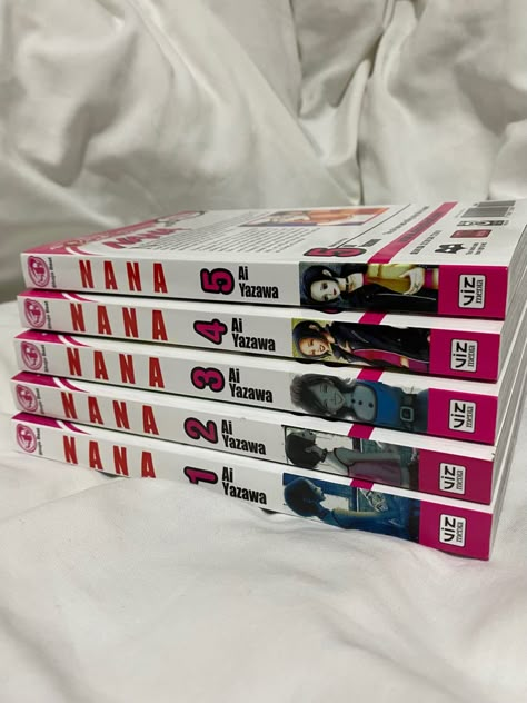 Mangas To Read, Manga Series Book, Manga Book Cover, Aesthetic Manga Collection, Manga Books Aesthetic, Nana Manga Aesthetic, Nana Cover, Nana Cover Manga, Nana Anime Merch