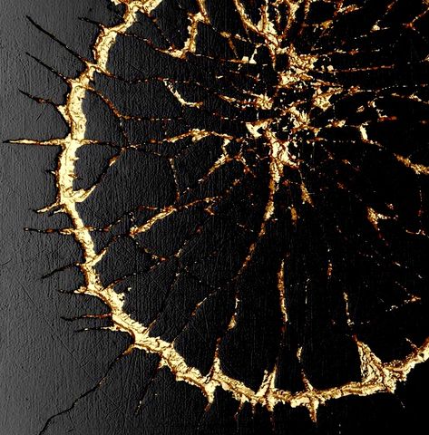 Black Gold Art, Texture Art On Black Canvas, Black Gold Texture, Black Texture Artwork, Black Gold Texture Painting, Black And Gold Geode Resin Art, Canvas Art Painting Abstract, Kintsugi Art, Abstract Tree Painting