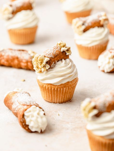 What's better than a cannoli? Cannoli cupcakes topped with whipped ricotta frosting and topped with a mini homemade cannoli! Ricotta Cupcakes, Ricotta Frosting, Homemade Cannoli Recipe, Cannoli Cupcakes, Cannoli Cupcake, Homemade Cannoli, Cake Flour Substitute, Boozy Cupcakes, Cannoli Recipe