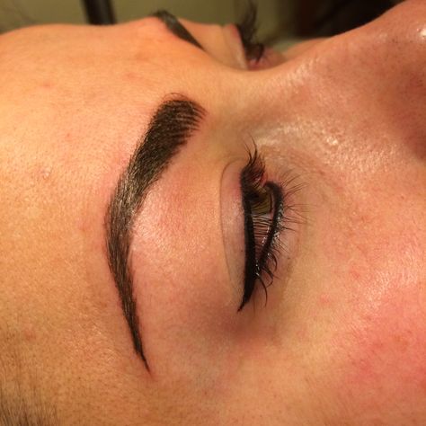 Brow, eyeliner, & waterline Waterline Tattoo, Bumps Under Eyes, Different Eyeliner Styles, Permanent Makeup Eyeliner, Eyeliner Shapes, Filling In Eyebrows, Eyeliner Tattoo, Permanent Eyeliner, Eyeliner For Beginners