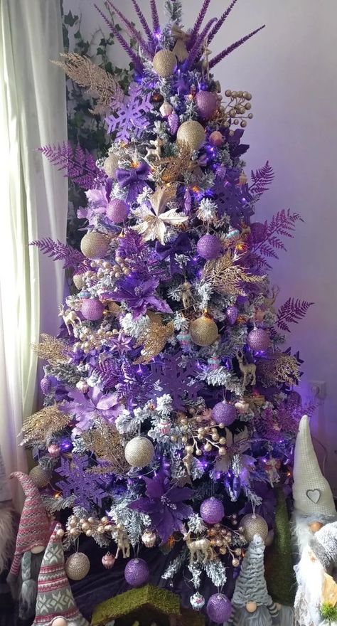 Fundraising Christmas Trees, Christmas Purple Decorations, Purple Ornaments Christmas Tree, Purple Christmas Decor Ideas, Purple Themed Christmas Tree, Christmas Tree Purple Decorations, Purple Christmas Tree Ideas, Purple Xmas Tree, Purple And Gold Christmas Tree