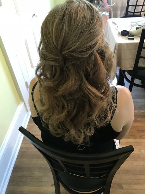 Mother of the bride hair, formal hair, wedding, wedding hair, half up - Traveling Hair and Makeup in Central PA Mother Of The Bride Hairstyles Over 50, Brides Hairstyles Medium Length, Mother Of Bride Hair, Mob Hair, Groom Hair Styles, Mother Of The Bride Hairdos, Bride Hair Down, Mother Of The Groom Hairstyles, Half Up Wedding Hair