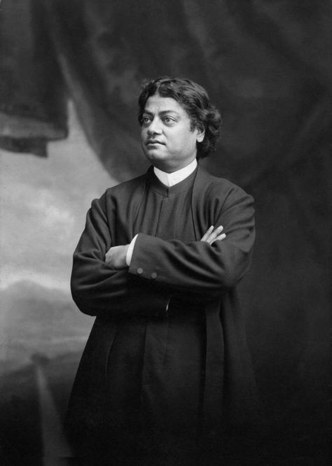 Swami Vevikanand Image, Swami Vivekananda Hd Images, Swami Vivekananda Wallpapers, Swami Vivekanand, Indian Freedom Fighters, Indian Legends, Buddhist Art Drawing, Swami Vivekananda Quotes, New Year Message