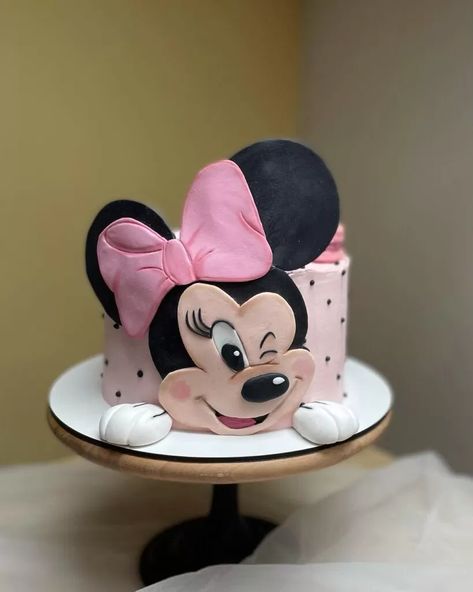 minnie mouse birthday cake Birthday Cake Minnie Mouse, Minnie Mouse Cake Design, Birthday Cake Girl, Minnie Mouse Birthday Cake, Mouse Birthday Cake, Minnie Mouse Birthday Cakes, Cake Girl, Fancy Cupcakes, Teddy Bear Cakes