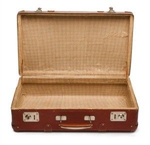 Suit Case Aesthetic, Painted Suitcase, Trunk Makeover, Thrift Flips, Suit Pin, Leather Suitcase, Old Suitcases, Bra Hacks, Vintage Trunks