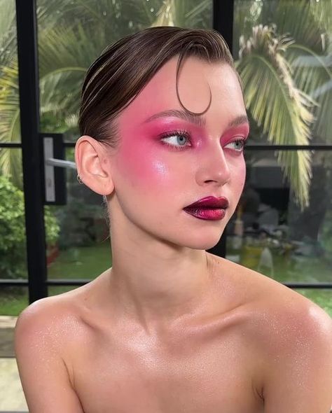 Awesome MUA on Instagram: "MUA: @nikki_makeup Sensual metallics & glazed blush. Bts with beauty @lucieceic @kimroyhair @billiescheepersphotography" Heavy Blush Makeup Looks, Blush Makeup Looks, Makeup Bts, Beauty Head Shots, Nikki Makeup, Catwalk Makeup, Sultry Makeup, Vampire Dress, Brunette Makeup