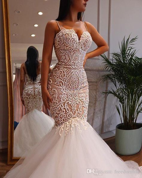 Champagne Mermaid Wedding Dress, Wedding Venues Church, Colored Wedding Gowns, Winter Wedding Venues, Wedding Bridal Party, Bridal Party Dresses, Custom Wedding Dress, Best Wedding Dresses, A-line Wedding Dress