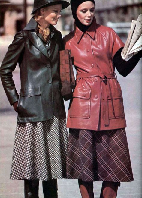 L'Officiel Magazine 1974. Ted Lapidus & Gres 1970s Boots, 70s Leather Jacket, Fashion Magazine Pictures, 1970s Coat, 1970s Fashion Women, 70s Fashion Outfits, 70s Women Fashion, 1970s Childhood, Woman In Suit