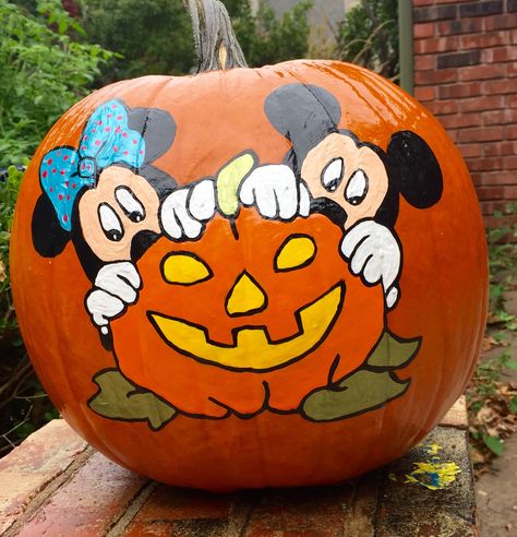 Mickey Mouse Painted Pumpkin, Pumpkin Painting Ideas Disney Characters, Minnie Pumpkin Painting, Mickey Pumpkin Painting, Disney Painted Pumpkin Ideas, Mickey Mouse Pumpkin Painting, Painted Pumpkins Disney, Pumpkin Painting Disney, Disney Painted Pumpkins