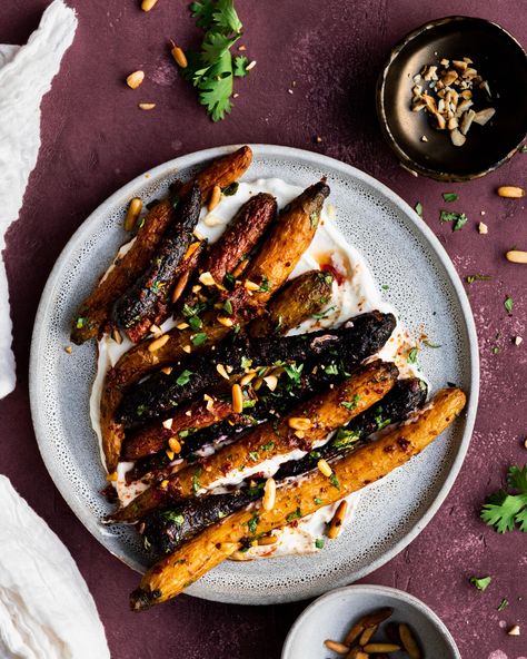 Roasted Carrots with Aleppo Pepper and Labneh — Omayah Cooks // Syrian Recipes + Photography by Omayah Atassi Thanksgiving Recipes Healthy, Holiday Recipes Healthy, Muhammara Recipe, Afghanistan Food, Syrian Recipes, Crunchy Food, Roasted Rainbow Carrots, Gluten Free Holiday Recipes, Healthy Christmas Recipes