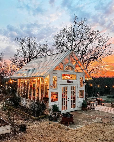 Green House With Chicken Coop, Greenhouse Paint Colors, Greenhouse Business Ideas, Decorated Greenhouse, Writing Workspace, Shed Greenhouse Combo, Greenhouse Exterior, Farmhouse Greenhouse, Dreamy Greenhouse