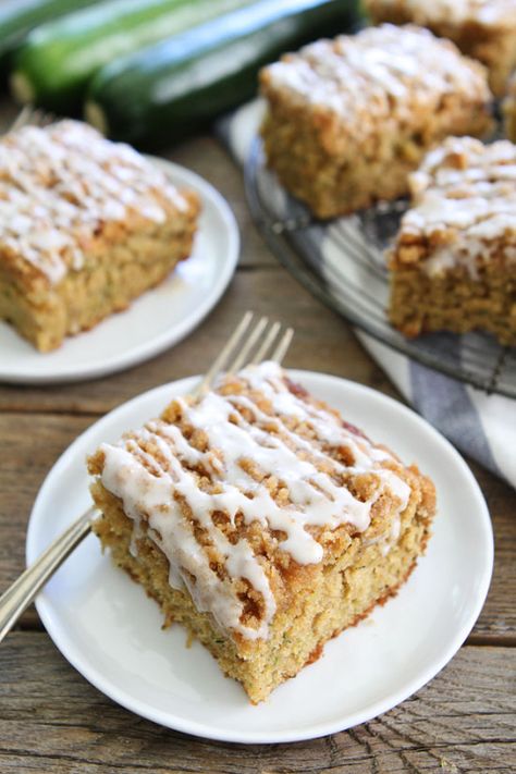 Brown Butter Zucchini Coffee Cake Recipe on twopeasandtheirpod.com Trying to use up your summer zucchini? You HAVE to make this cake. It is amazing! Zucchini Recipes With Buttermilk, Summer Baking Recipes Healthy, Coffee Cake Sour Cream, Zucchini Coffee Cake, Cake Sour Cream, Aviano Italy, Butter Zucchini, Zucchini Desserts, Sour Cream Recipe