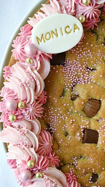 Pink Cookie Cake, Cookie Cake Decorating Ideas, Chewy Chocolate Chip Cookie Recipe, Medical Boot, Frosting Ideas, Gold Cookies, Cookie Cake Designs, Pink Sprinkles, Pink Cookies