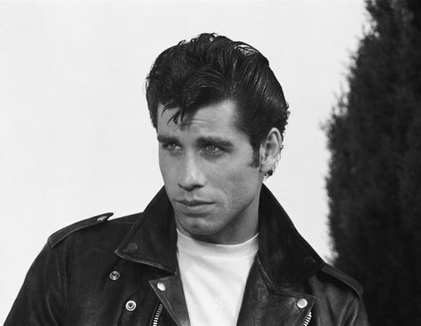 Grease Movie Aesthetic, Grease Danny Zuko, Johnny Spirit, Young John Travolta, Danny Zuko Grease, John Travolta Movies, Johnny Travolta, Greaser Hair, Grease 1978