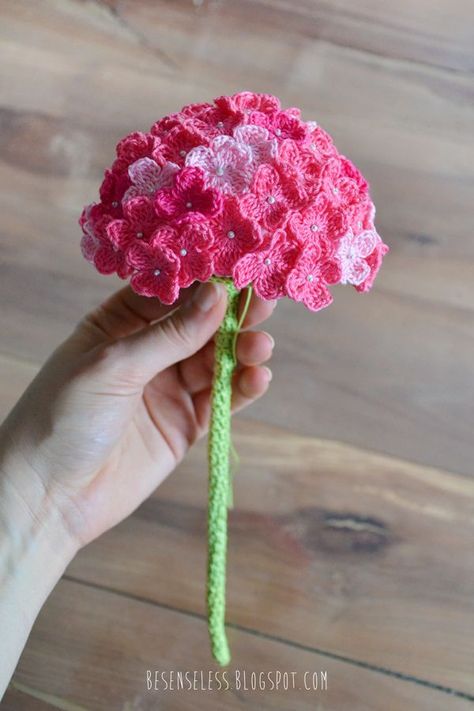 Crochet Hydrangea Flower with Free Pattern Crochet Hydrangea, Crochet Puff Flower, Baby Crown, The Whoot, Crochet Shell Stitch, Crochet Flowers Free Pattern, Dishcloth Crochet Pattern, Crown Pattern, Crochet Bouquet