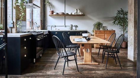 Where to put a dining table if you don’t have a dining room – interior designers share their thoughts Ercol Dining Table, Ercol Dining Chairs, Windsor Dining Chairs, British Furniture, Dining Room Interiors, Extending Dining Table, Wooden Dining Chairs, Windsor Chair, Extending Table