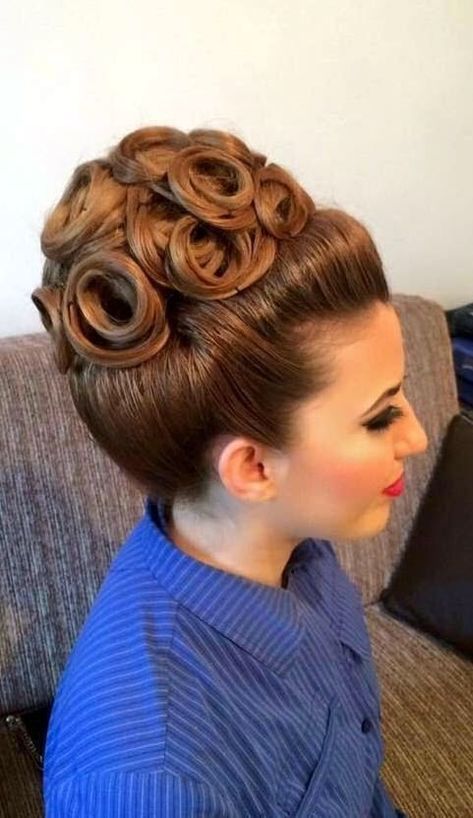 Sanggul Gala, 1960s Hair, Pageant Hair, Big Bun Hair, Bouffant Hair, Hairdo Wedding, Special Occasion Hairstyles, Roller Set, Updo Hairstyles