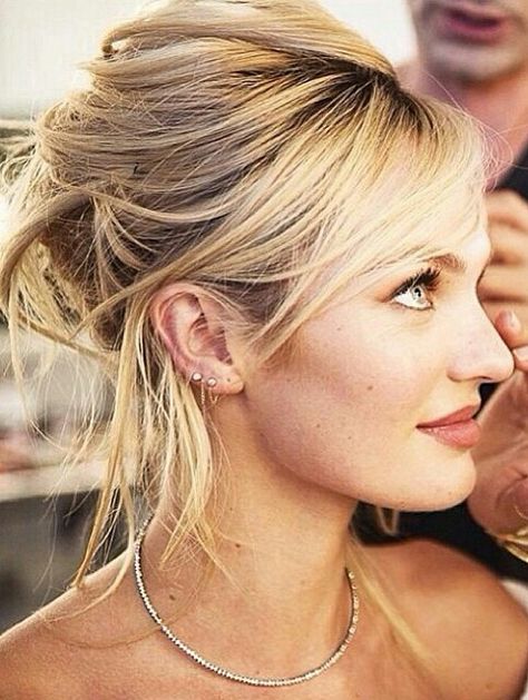 Candice Swanepoel- love the hair style. Candice Swanepoel Makeup, Candice Swanepoel Hair, Candice Swanepoel Face, Vogue Beauty, Gisele Bündchen, Linda Evangelista, Claudia Schiffer, Candice Swanepoel, Cindy Crawford