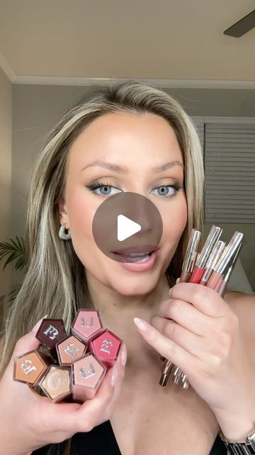 Fenty Lip Combo, Fenty Lip Liner, Good Lip Combos, Fenty Lipstick, Fenty Beauty Lip Gloss, Soft Pink Lipstick, Fall Lip Color, Lip Kiss, Flower Lipstick