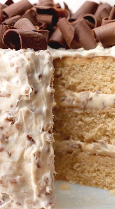 Maybe the person you compare everyone to isn't your first love, but your true love. Your soul mate. Pecan Buttercream Frosting, Southern Praline Cake, Southern Praline, Praline Cake, Southern Recipe, Torte Cupcake, Recipes Cake, Cupcake Cake, Cake Mix Cookies