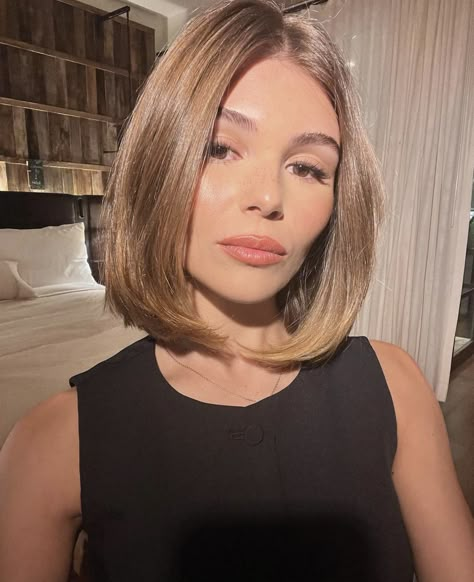 Olivia Jade Hair, Warm Golden Blonde Hair, Olivia Jade, Nyc Instagram, Golden Blonde Hair, Let Your Hair Down, Haircut And Color, February 10, Brunette Hair