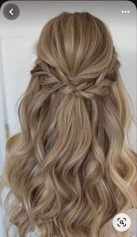 Grad Hairstyles, Loose Braid, Bridesmaid Hair Inspo, Curled Hairstyles For Medium Hair, Braid Twist, Bridemaids Hairstyles, Cute Prom Hairstyles, Wedding Hair Half, Simple Prom Hair