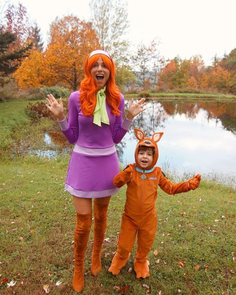 Steffy 🧡 on Instagram: “Scooby Dooby Doo, where are you? We need some help from you now 🎃🐶🧡” Scooby Doo Family Costumes, Scooby Doo Kids, Scooby Doo Daphne, Mom Costume, Scooby Doo Costumes, Halloween Costume Toddler Girl, Sleeper Pajamas, Halloween Costumes For Family, Teacher Halloween Costumes