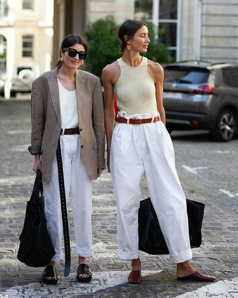 How to Dress Like An Italian Woman A Complete Practical Guide 2022 Italian Resort Wear, Modern Italian Fashion, Italian Summer Style Womens Fashion, Italian Style Women Summer, Italian Chic Style, Italian Summer Looks, Italian Chic Style Outfits, Italian Woman Aesthetic Outfits, Italian Street Style Women Spring 2023