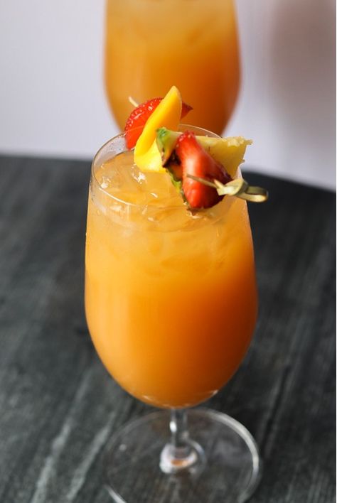 Easy Caribbean Rum Punch – Foodie Not a Chef | Afrocaribbean Food Blog Easy Rum Punch, Caribbean Rum Punch Recipe, Caribbean Rum Punch, Rum Punch Recipe, Girly Drinks, Rum Punch Recipes, Liquor Recipes, Caribbean Rum, Cereal Bar