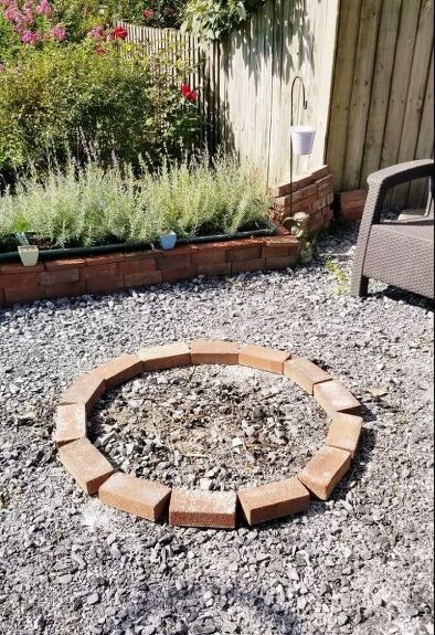 Brick Fire Pit Ideas Backyard, Old Brick House Exterior, Old Brick House Exterior Makeover, Diy Brick Fire Pit, Leftover Bricks, Old Brick House, Brick Shed, Brick House Exterior Makeover, Make A Fire Pit