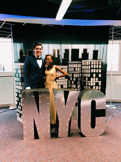 New York Prom Theme Decoration, Night In New York Dance Theme, Night In New York Prom Theme, Nyc Prom Theme, Night In New York Theme, New York Prom Theme, High School Dance Themes, Prom Theme Ideas High School, Nyc Nye