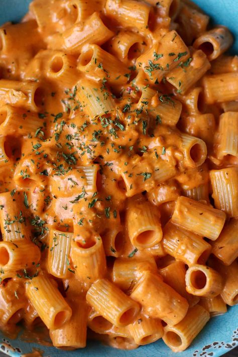 Good Chicken Pasta Recipes, Spicy Rigatoni Pasta Gigi Hadid, Diavolo Pasta Recipes, Spicy Rigatoni Pasta Bucca, Spicy Tomato Basil Pasta, Vegetarian Rigatoni Recipes, Cajun Rigatoni Pasta, Spicy Rigatoni Pasta With Chicken, Spicy Tequila Rigatoni