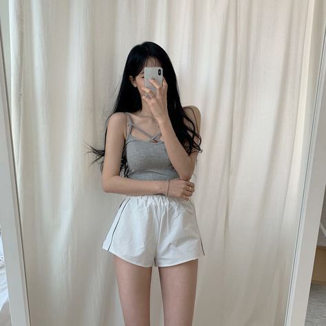 Casual Home Outfits, Outfit Korean Style, Body Outfit, Cute Lazy Outfits, Korean Girl Fashion, Causual Outfits, Mens Pants Fashion, Tomboy Fashion, Teenage Fashion Outfits