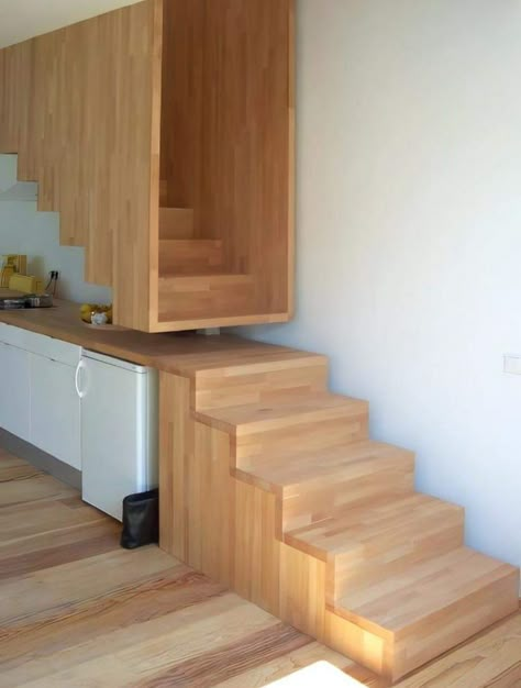 Traditional Stairs, Compact Staircase, Stair Bookshelf, Small Stairs, Stair Design Architecture, تحت الدرج, Escalier Design, Stairs Architecture, Loft Space