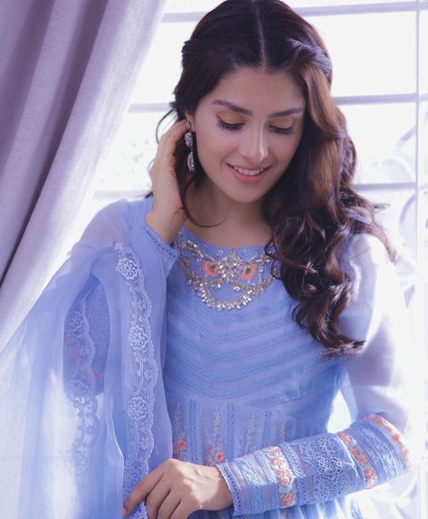 ◎ My 2nd book on short stories ◎ The very first time I saw her, my h… #romance #Romance #amreading #books #wattpad Ayeza Danish, Ayeza Khan Wedding, Ayza Khan, Love Short Stories, Saboor Ali, Pakistani Beauty, Aiza Khan, Stylish Actresses, Pakistani Actors