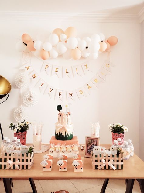 Simple bday party with a few materials, makes a beautiful table white and light salmon tones. Sheep Party, Eid Crafts, Eid Cards, Light Salmon, Bday Party Ideas, Birthday Cards Diy, White Decor, Beautiful Table, Diy Cards