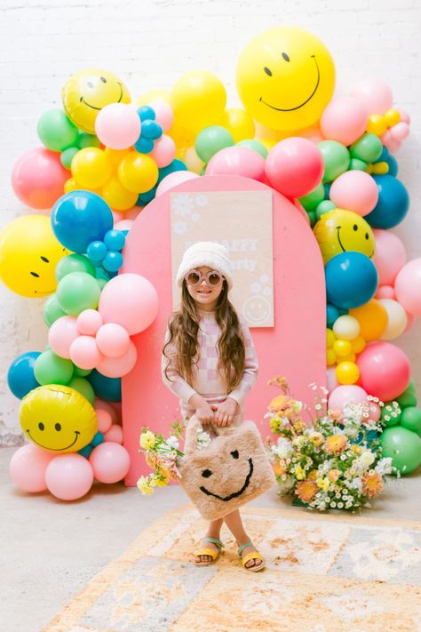 Smiley Face Themed Birthday Party, Smiley Birthday Theme, Smiley Face Party, Smiley Party, Smile Birthday, Smiley Face Birthday, Groovy Party, Preppy Party, Happy Smiley Face