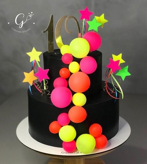 Neon Color Cake Birthday, Rave Cake Ideas, Pastel Neon Party, Tortas Neon Party, Black Light Cake, Neon Cake Ideas, Neon Party Cake, Neon Birthday Cakes, Neon Cake