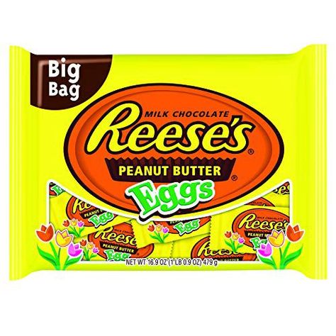 Reese Eggs, Reese Peanut Butter Eggs, Peanut Butter Easter Eggs, Egg Snacks, Reese's Chocolate, Peanut Butter Eggs, Easter Snacks, Easter Desserts Recipes, Favorite Dessert Recipes