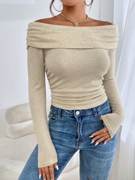 Fold Over Off Shoulder Top, Off The Shoulder Fold Over Top, Off Shoulder Long Sleeve Top Outfit, Off The Shoulder Long Sleeve Top, Off The Shoulder Shirt Outfit, Off Shoulder Outfit Ideas, Off Shoulder Top Outfit Classy, Classy Tops For Women, Of Shoulder Blouse