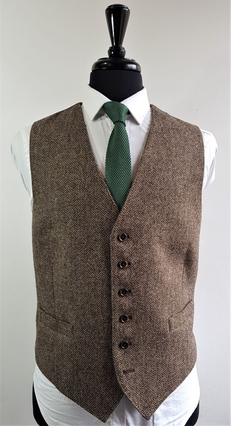 3 Piece Suit Wedding, Tweed Run, Pocket Square Wedding, Herringbone Vest, Men's Cologne, Tweed Suit, Slim Fit Suits, Tweed Suits, Gray Suit